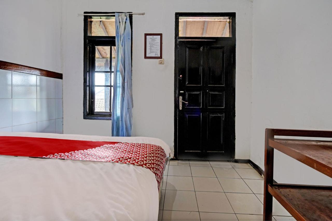 Oyo 93239 Arimbi 2 Hotel Bandung