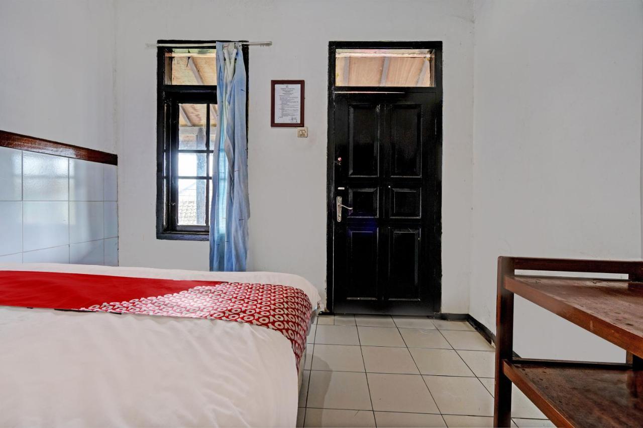 Oyo 93239 Arimbi 2 Bandung
