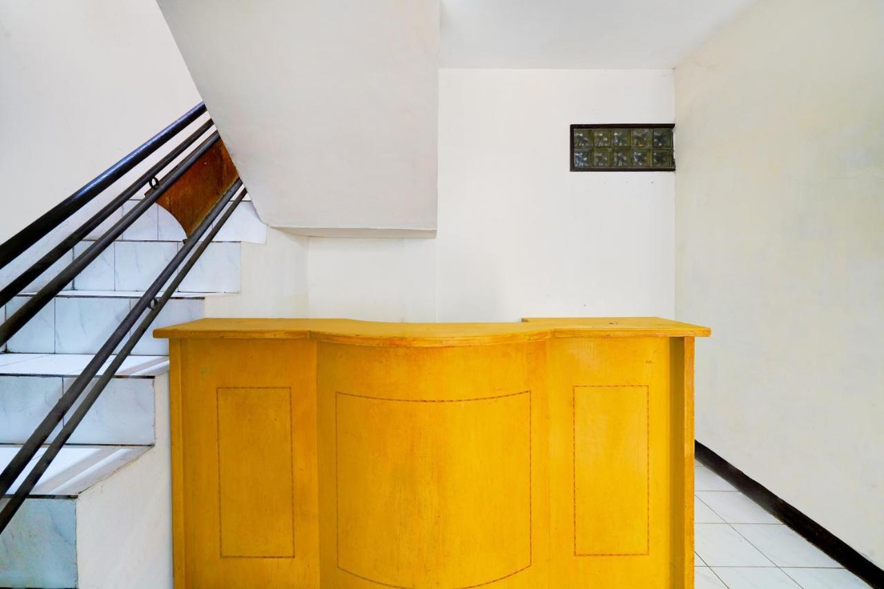 Oyo 93239 Arimbi 2 Hotel